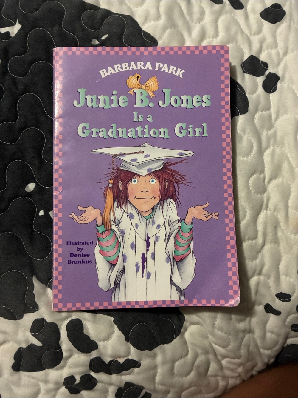 Junie B. Jones Is a Graduation Girl - Purple Kids Book